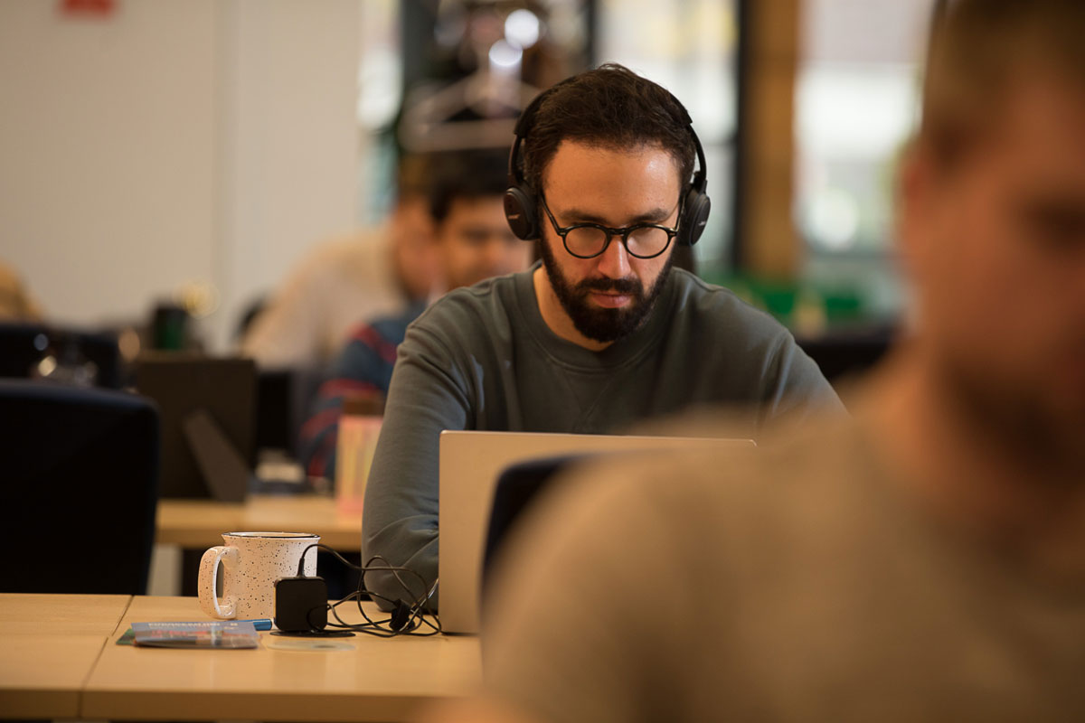 acme works hot desks